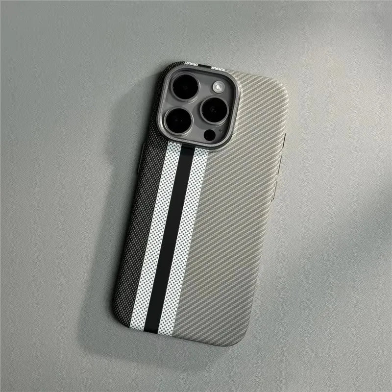 Case Legacy em Carbono Com Carregamento MagSafe