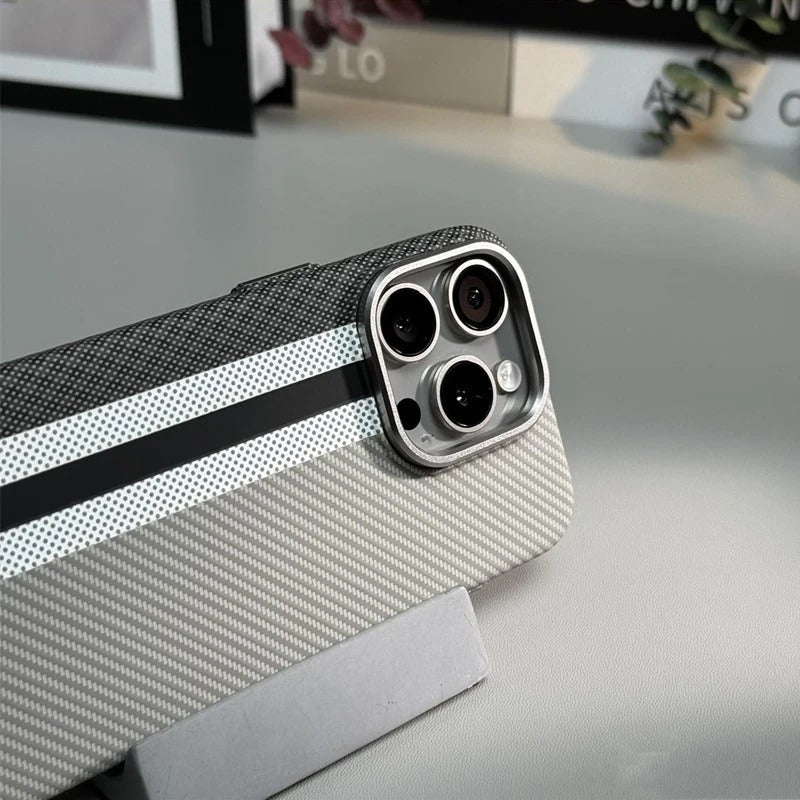 Case Legacy em Carbono Com Carregamento MagSafe